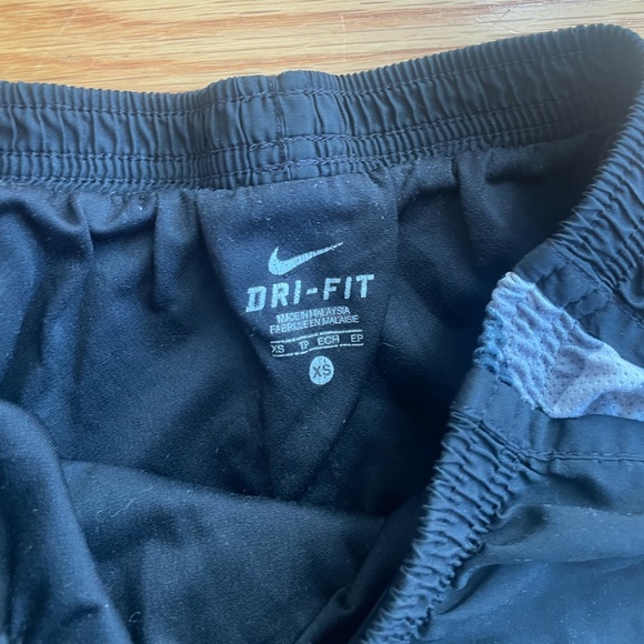 Free with purchase! Nike dry fit tempo shorts XS - Picture 2 of 3